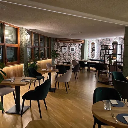 布鲁诺尔公园酒店 酒店 4*