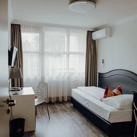 Hotell Parkhotel Brunauer 4*